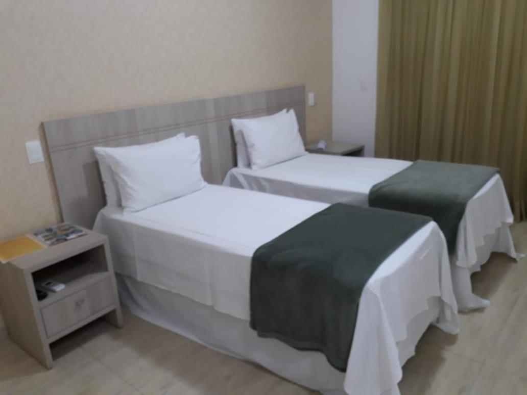 ריבייראו פרטו Pousada Shangrila מראה חיצוני תמונה