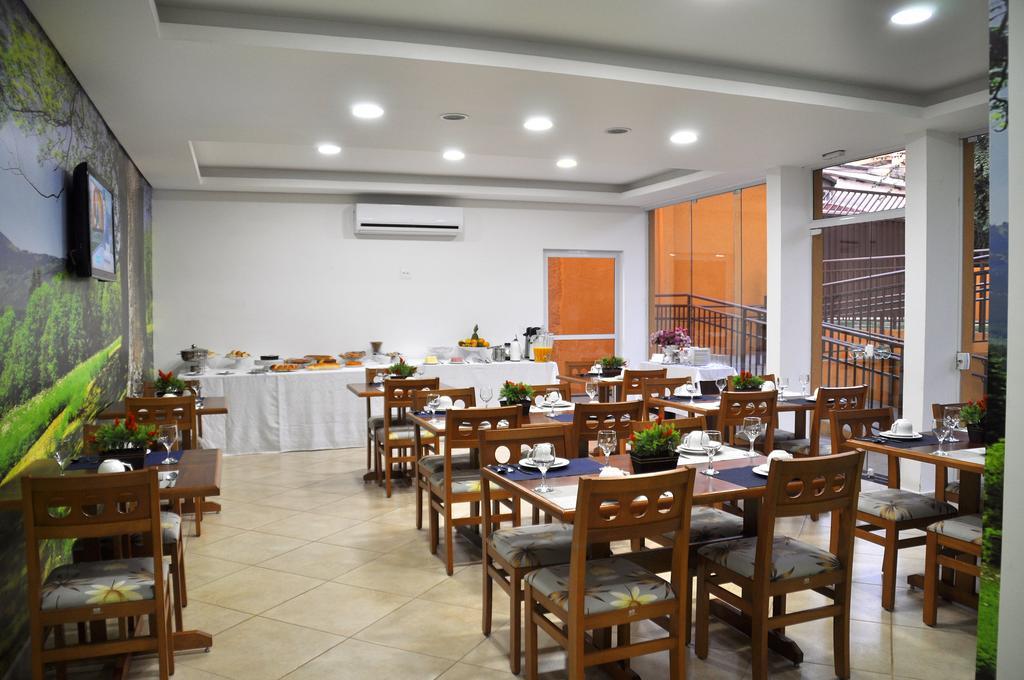 ריבייראו פרטו Pousada Shangrila מראה חיצוני תמונה