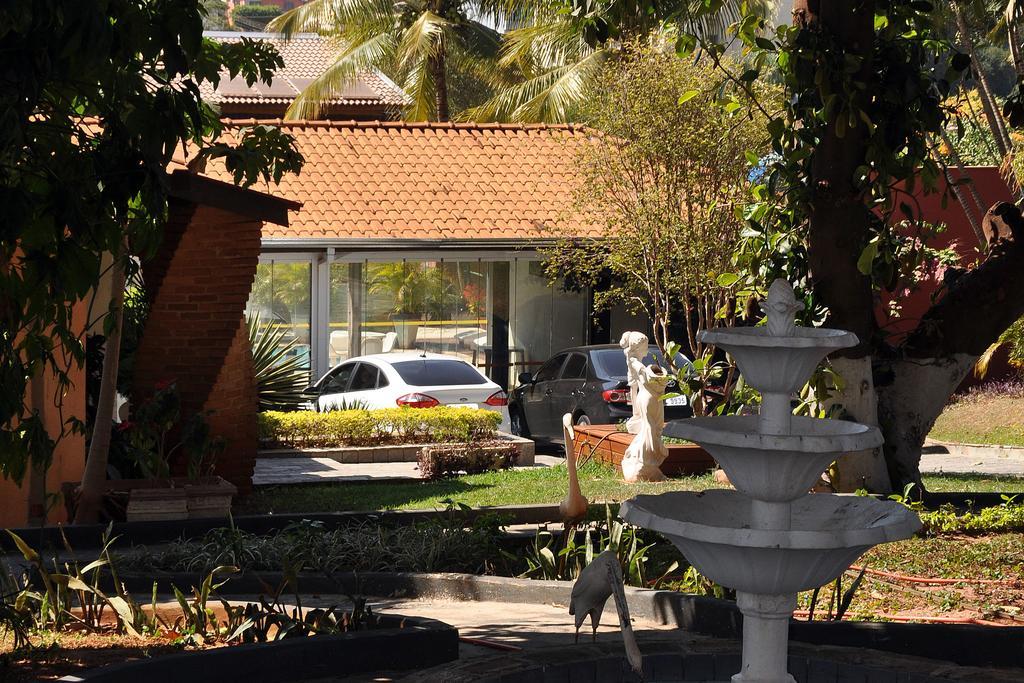 ריבייראו פרטו Pousada Shangrila מראה חיצוני תמונה