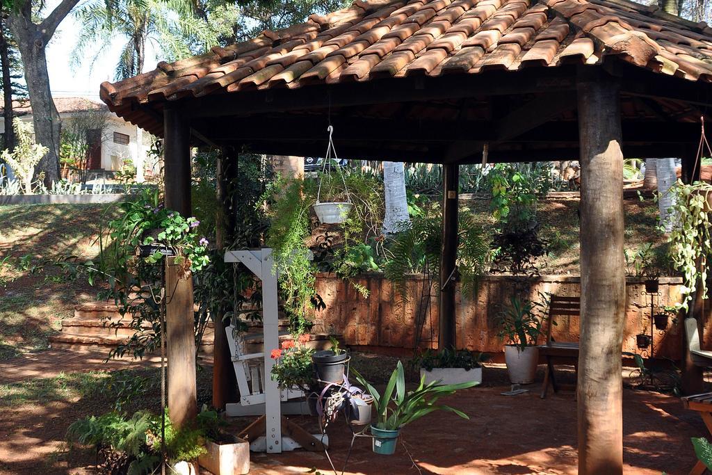 ריבייראו פרטו Pousada Shangrila מראה חיצוני תמונה
